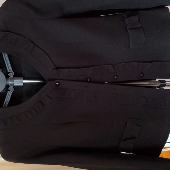 Sandra Angelazzi black summer suit blazer is 40 & full skirt. s2 - Picture 2 of 6